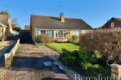 2 bedroom bungalow for sale, Barrington Close, Little Clacton, CO16