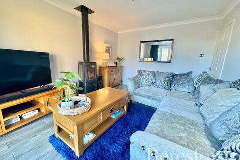 17 Barrington Close, Little Clacton, Clacton-on-sea, CO16 9PN