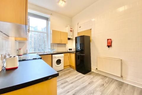 4 bedroom property to rent, Derby Street, Glasgow, G3