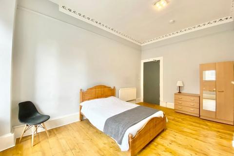 4 bedroom property to rent, Derby Street, Glasgow, G3