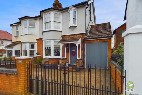 4 bedroom semi-detached house for sale, Barnsole Road, Gillingham, Kent, ME7