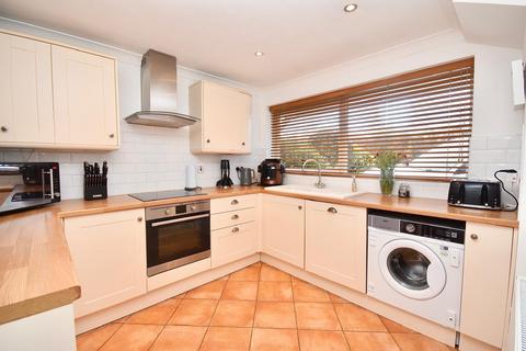 3 bedroom detached house for sale, Linslade Road, Heath And Reach, Leighton Buzzard