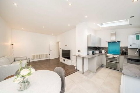 1 bedroom flat for sale, Greenford Avenue, London W7