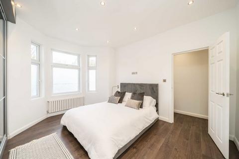 1 bedroom flat for sale, Greenford Avenue, London W7