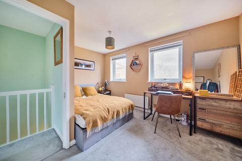 39 Reeves Road, London, E3 3PP