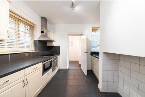 3 bedroom detached house to rent, Asmuns Hill, Hampstead Garden Suburb, NW11