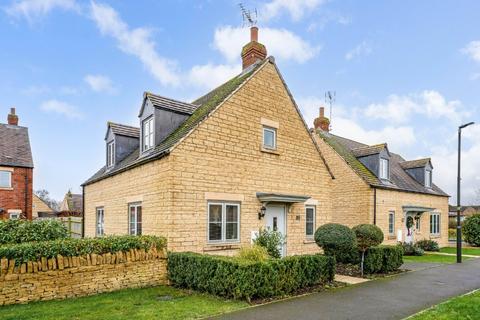 2 bedroom detached house for sale, Foxglove Close, Moreton-in-Marsh, Gloucestershire, GL56