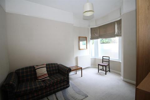 16b Bury Street, London, N9 7LB