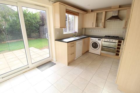 3 bedroom semi-detached house to rent, Manning Road, Bury St Edmunds IP32