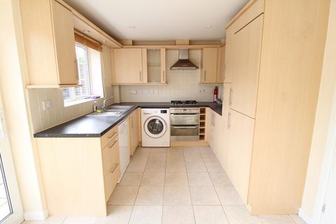 3 bedroom semi-detached house to rent, Manning Road, Bury St Edmunds IP32