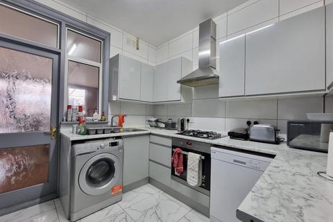 3 bedroom terraced house for sale, Vernon Road, Seven Kings, Ilford