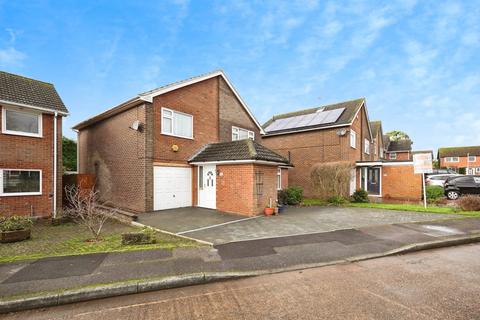 4 bedroom detached house for sale, Studio Close, Ashford, Kent