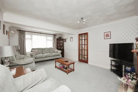 4 bedroom detached house for sale, Studio Close, Ashford, Kent