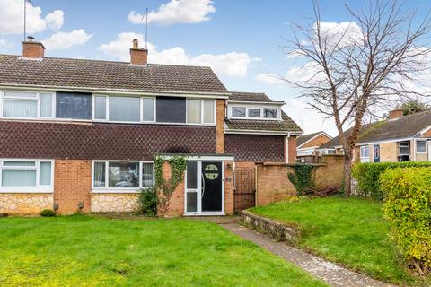 4 bedroom semi-detached house for sale, Boughton Drive, Rushden NN10