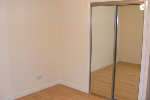 3 bedroom flat to rent, Munro Court, West Lothian EH55