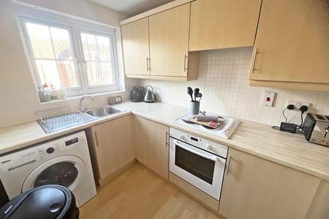 2 bedroom apartment to rent, Thorneycroft Drive, Warrington