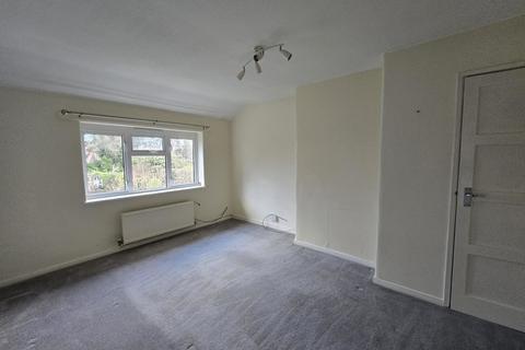 2 bedroom apartment for sale, Grange Road, Cuddington