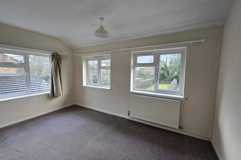 2 bedroom apartment for sale, Grange Road, Cuddington