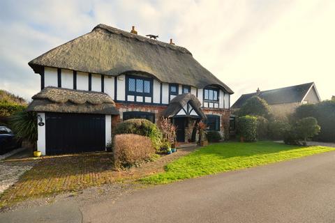 3 bedroom detached house to rent, Ursula Avenue, Selsey, Chichester, PO20