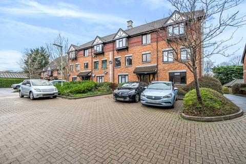 2 bedroom flat to rent, Tintagel Way, Woking, Surrey, GU22