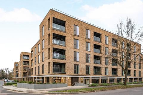 2 bedroom flat for sale, Spitfire Chase, Walton-On-Thames, Surrey, KT12