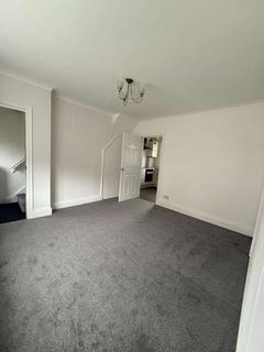 3 bedroom semi-detached house to rent, Friar Road, Sunderland SR4