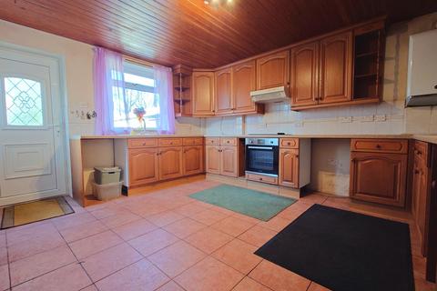 2 bedroom detached bungalow for sale, Kinnersley Avenue, Stoke-on-Trent