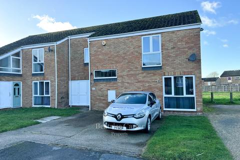 3 bedroom semi-detached house to rent, Maple Close, Brandon IP27