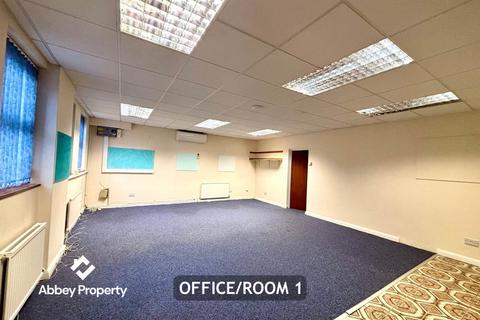 Property to rent, OFFICE BUILDING