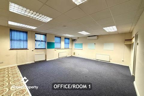 Property to rent, OFFICE BUILDING