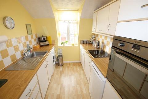 1 bedroom flat for sale, Edith Road, Clacton on Sea