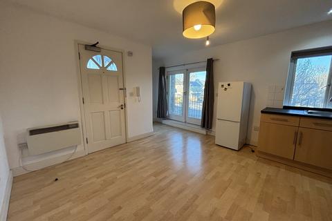 Studio to rent, Brookfields, Cambridge CB1