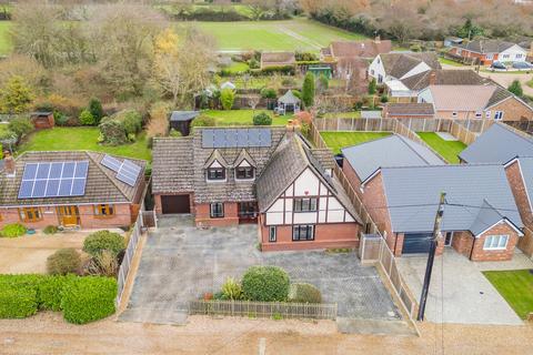 4 bedroom detached house for sale, Thorpe-le-Soken