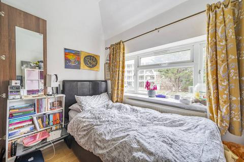 3 Cecil Road, London, W3 0DA
