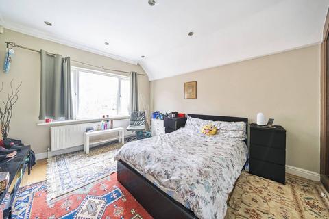 3 Cecil Road, London, W3 0DA