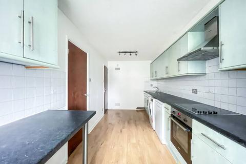 2 bedroom flat for sale, Portsmouth Road, Surbiton, KT6