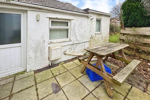 2 bedroom detached house for sale, London Road, Holyhead