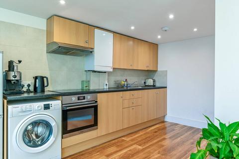 3 bedroom flat for sale, Stoke Newington High Street,, Stoke Newington, London, N16