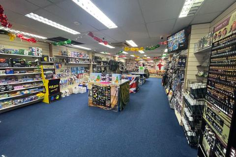 Retail property (high street) to rent, High Street, Littlehampton, West Sussex, BN17