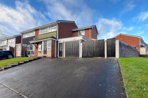 4 bedroom semi-detached house for sale, Newgate Street, Burntwood, WS7 4TX