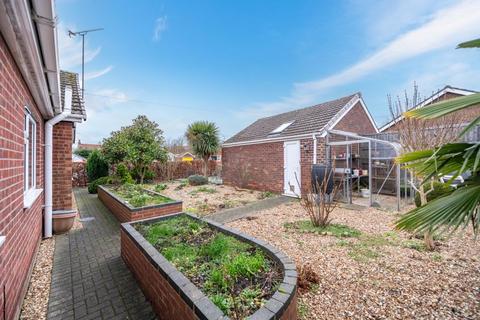 2 bedroom bungalow for sale, 1 Overton Close, Navenby, Lincoln