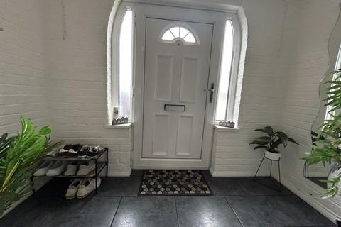 3 bedroom semi-detached house for sale, Lindon Road, Brownhills, Walsall WS8 7BH