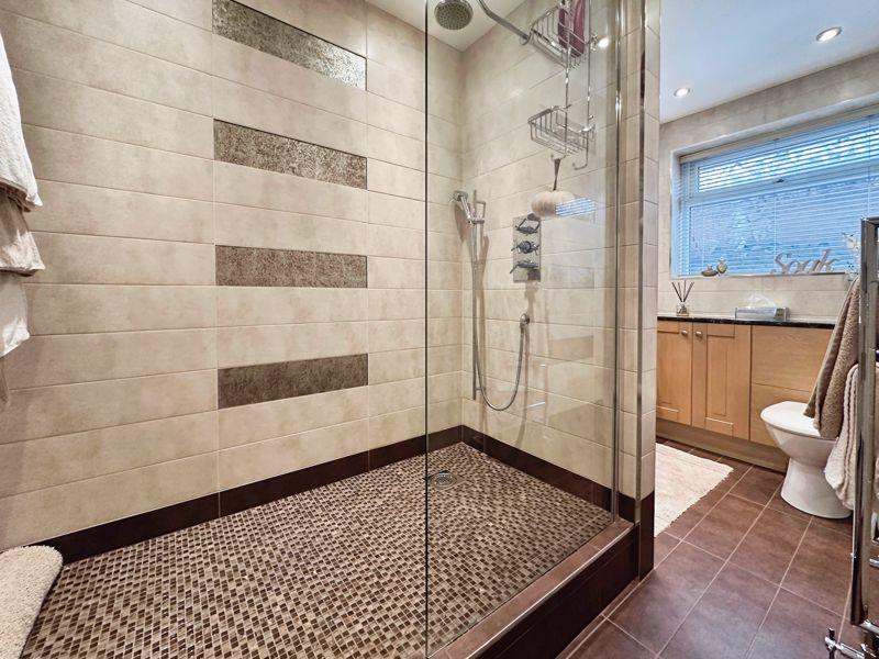 Main Shower Room