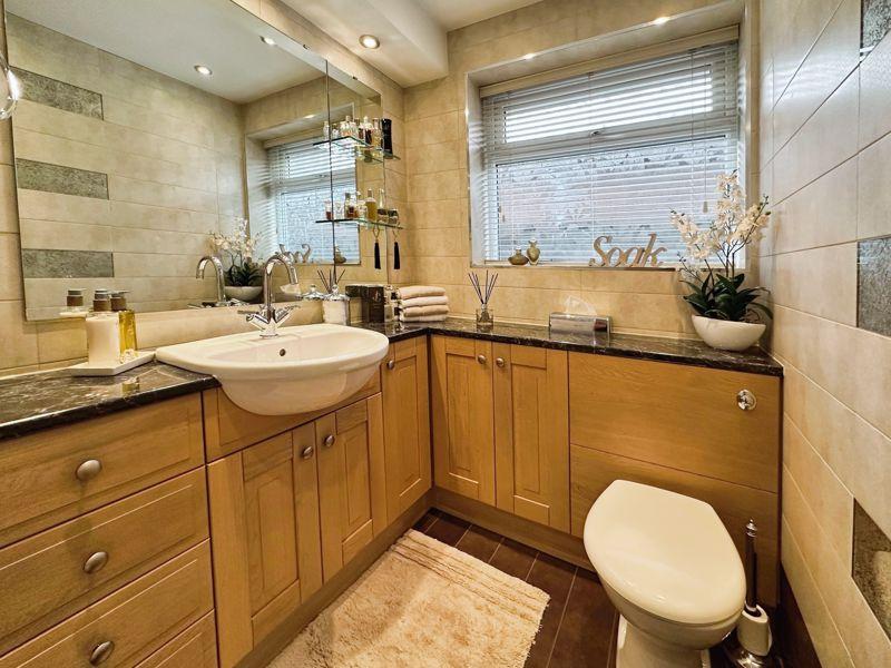 Main Shower Room