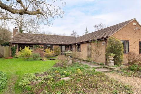 6 bedroom detached bungalow for sale, Station Road, Huntingdon PE28