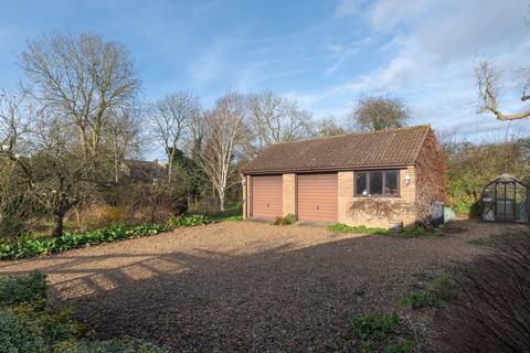 6 bedroom detached bungalow for sale, Station Road, Huntingdon PE28