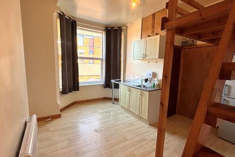 1 bedroom apartment to rent, Radcliffe Road, NG2