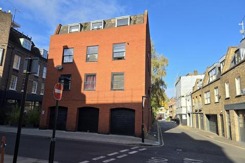 Studio to rent, John Mews