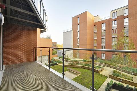 1 bedroom apartment to rent, Lighterage Court, High Street, Brentford