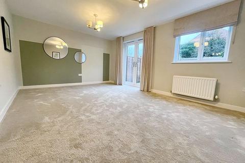 3 bedroom semi-detached house for sale, Cyril Cowley Close, Stonehouse GL10